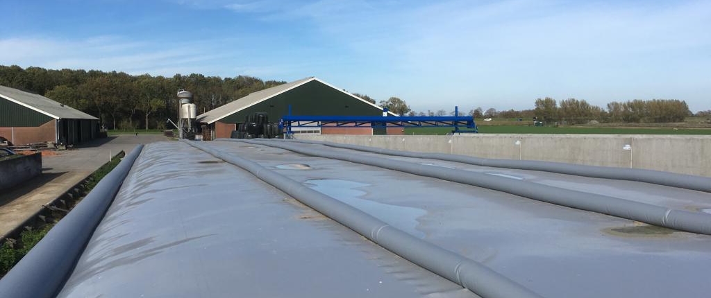 Sleufsilo afdekkleed met waterslurven voor vacuum afdekken van het ruwvoer