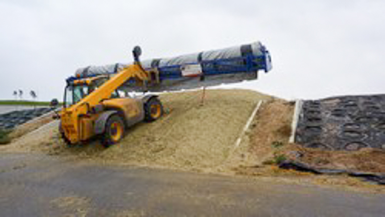 Afdeksysteem met afdekkleed
