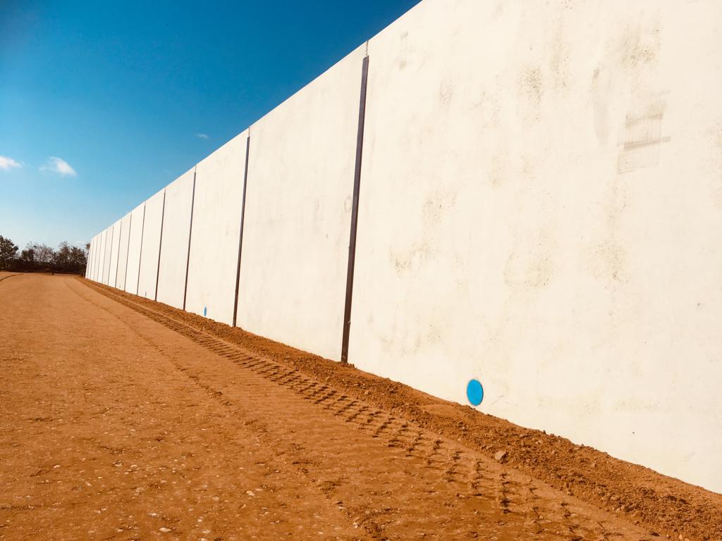 Kornet Sleufsilo wand met doorvoeren ø125