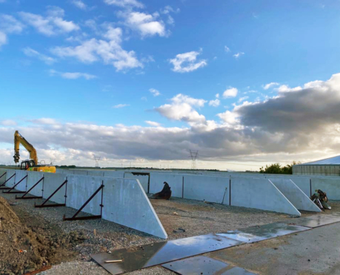 Kornet Beton Sleufsilo's met afwatering aan één kant
