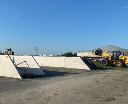 4 geasfalteerde sleufsilos | Kornet Beton Balk